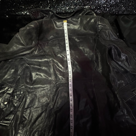 AWESOME VINTAGE DISTRESSED Women's Black Leather Jacket - Picture 7 of 10